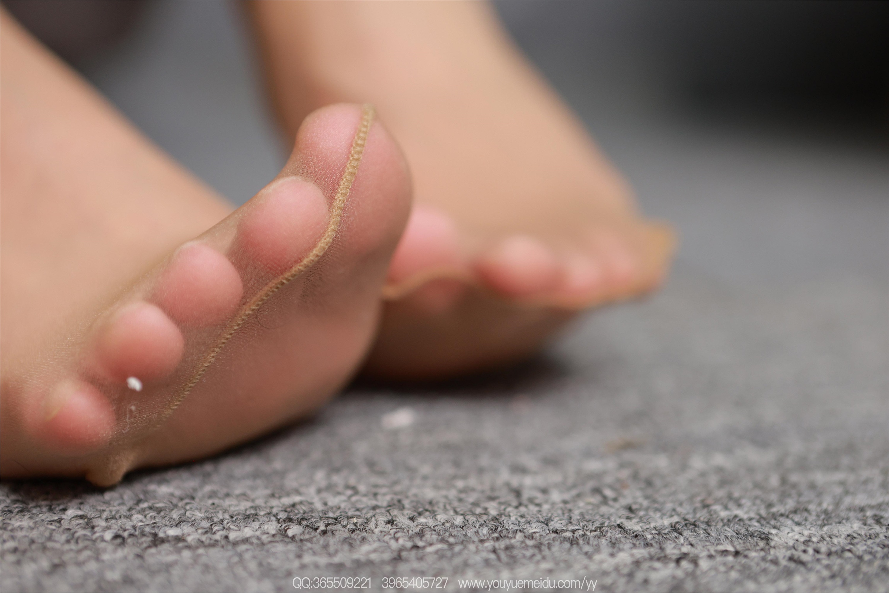 IESS异思趣向  2025.09.22 丝享家 2164 秋秋《灰色吊带》